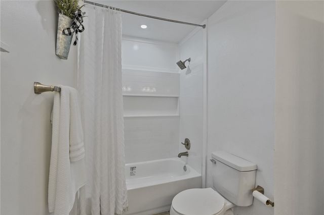 3237 Jamaica Dr, Corpus Christi, TX 78418