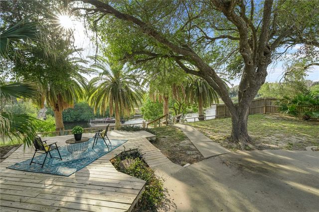 3237 Jamaica Dr, Corpus Christi, TX 78418