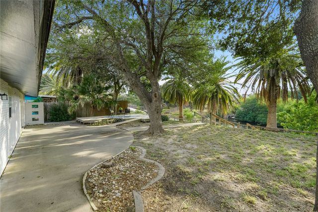 3237 Jamaica Dr, Corpus Christi, TX 78418