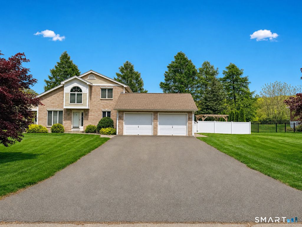 220 Coleman Road, Middletown, CT 06457