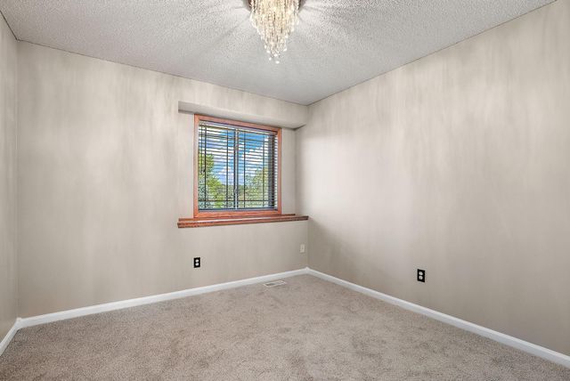 9114 190th Avenue NW, Nowthen, MN 55330