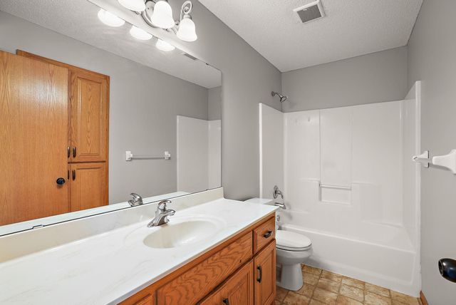 9114 190th Avenue NW, Nowthen, MN 55330