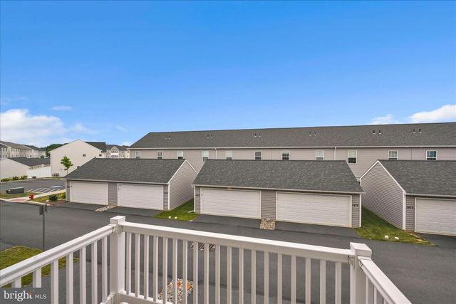 2473 ARTESIAN WAY, Lancaster, PA 17601