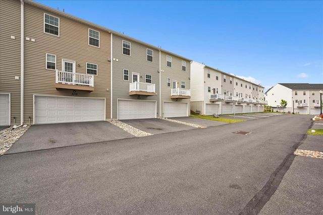 2473 ARTESIAN WAY, Lancaster, PA 17601