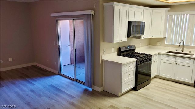 830 CARNEGIE Street 513, Henderson, NV 89052