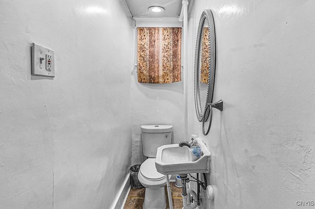 1933 Butterfield Avenue, Utica, NY 13501