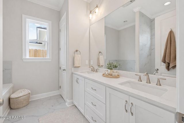 242 Jagged Grove Lane, Youngsville, LA 70592