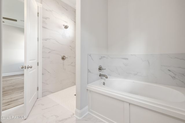 242 Jagged Grove Lane, Youngsville, LA 70592