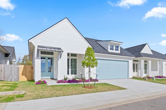 242 Jagged Grove Lane, Youngsville, LA 70592