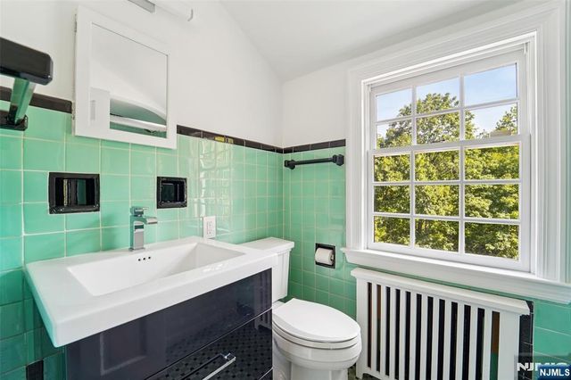 755 W Saddle River Road, Ho-ho-kus, NJ 07423