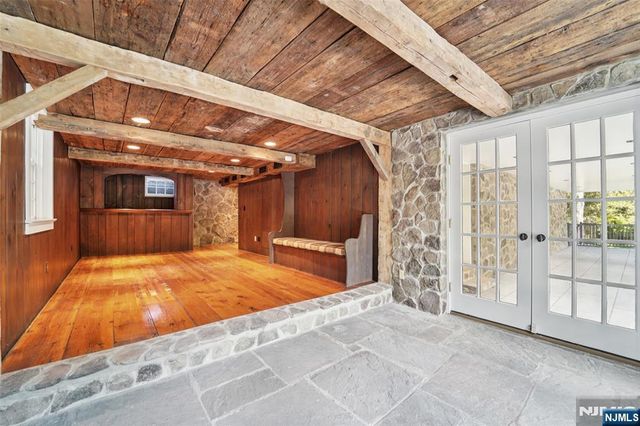 755 W Saddle River Road, Ho-ho-kus, NJ 07423