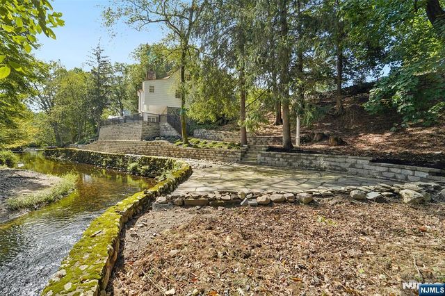 755 W Saddle River Road, Ho-ho-kus, NJ 07423