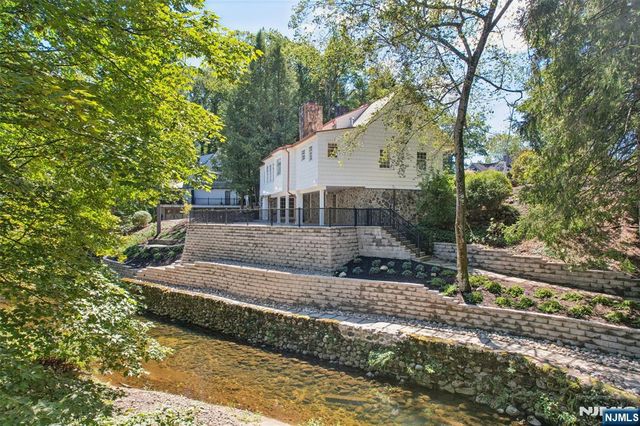 755 W Saddle River Road, Ho-ho-kus, NJ 07423