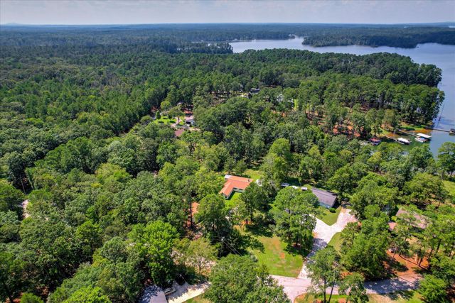 1129 Lakeside Drive, Lincolnton, GA 30817