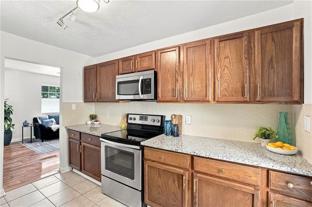 2538 Gordon Circle, Smyrna, GA 30080