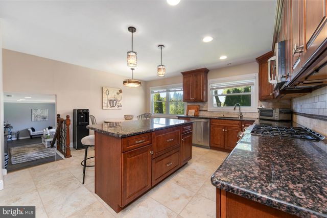 128 SANDRINGHAM RD, Cherry Hill, NJ 08003