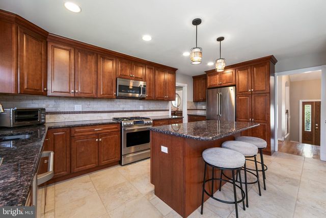 128 SANDRINGHAM RD, Cherry Hill, NJ 08003