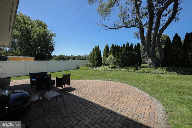 128 SANDRINGHAM RD, Cherry Hill, NJ 08003
