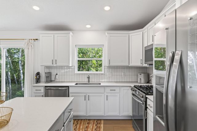 12994 10th Avenue N, Zimmerman, MN 55398