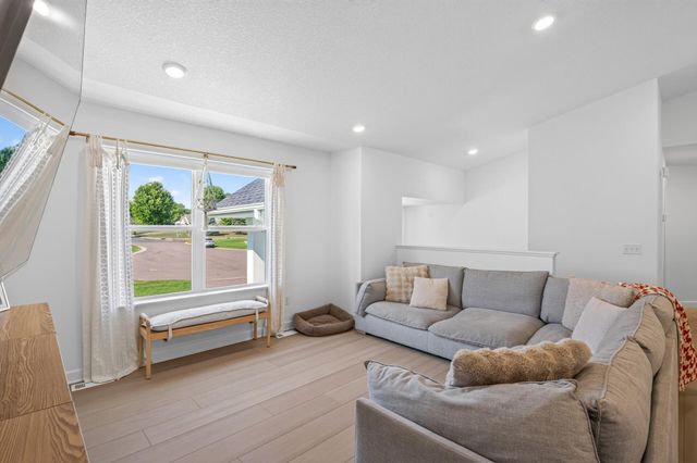 12994 10th Avenue N, Zimmerman, MN 55398