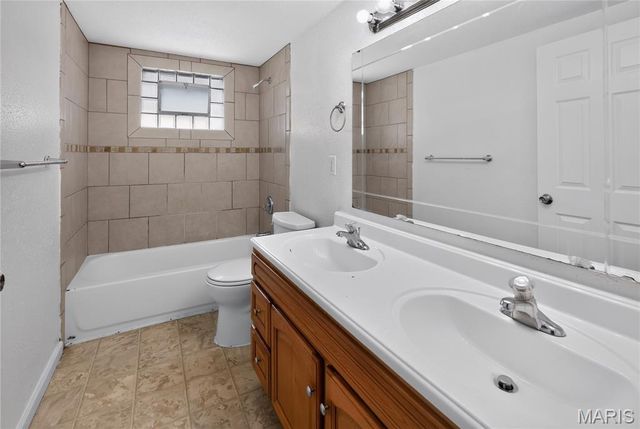 6847 Corbitt Avenue, University City, MO 63130