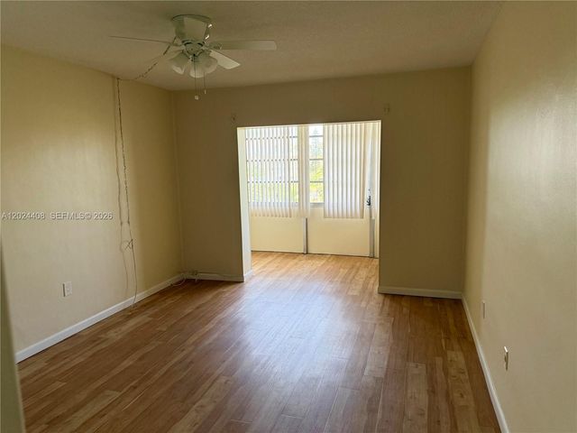 2820 NE 201st Ter F329, Aventura, FL 33180