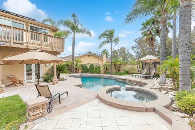 43993 Barletta, Temecula, CA 92592