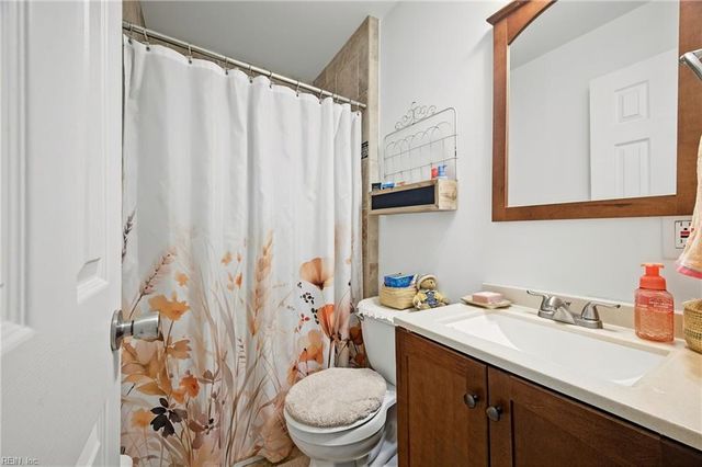 8729 Marlfield RD, Gloucester, VA 23061