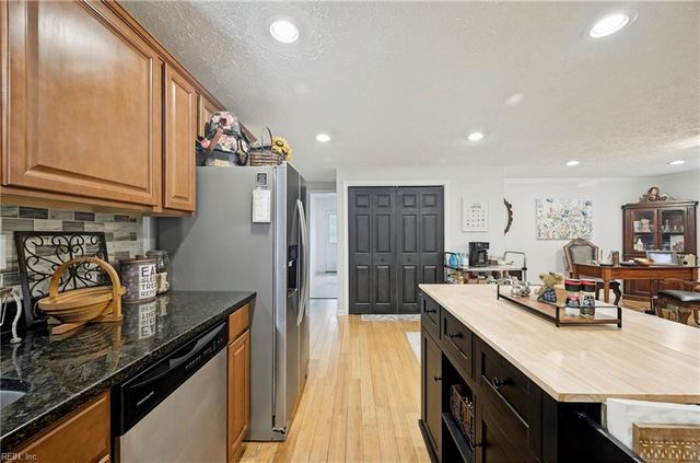 8729 Marlfield RD, Gloucester, VA 23061