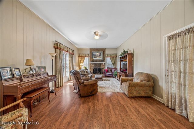 140 N Maury Street, M, Holly Springs, MS 38635