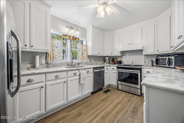 140 N Maury Street, M, Holly Springs, MS 38635