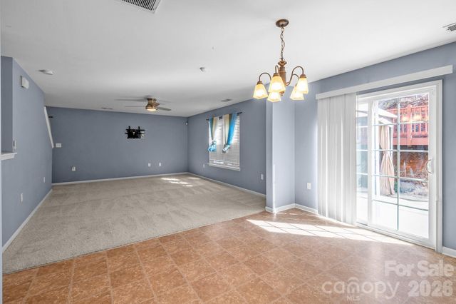 9520 Eagle Feathers Drive 154, Charlotte, NC 28214