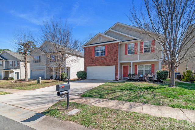 9520 Eagle Feathers Drive 154, Charlotte, NC 28214