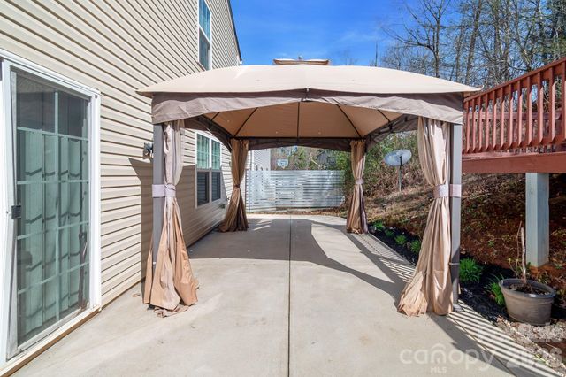 9520 Eagle Feathers Drive 154, Charlotte, NC 28214