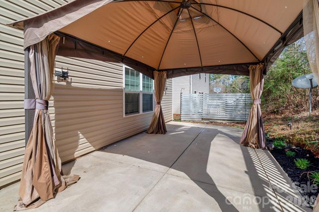 9520 Eagle Feathers Drive 154, Charlotte, NC 28214