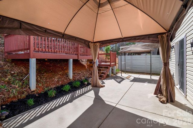 9520 Eagle Feathers Drive 154, Charlotte, NC 28214