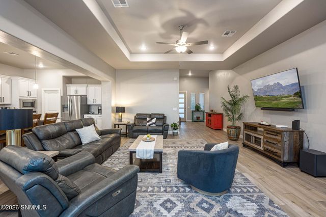 2632 E Springs Road, Las Cruces, NM 88011