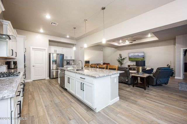 2632 E Springs Road, Las Cruces, NM 88011