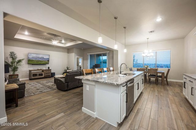 2632 E Springs Road, Las Cruces, NM 88011