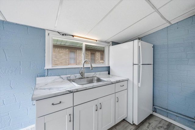 7139 W Saint Paul AVENUE, Milwaukee, WI 53213