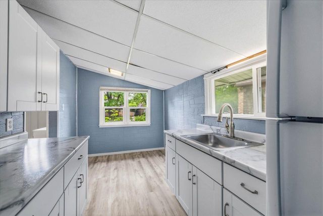 7139 W Saint Paul AVENUE, Milwaukee, WI 53213
