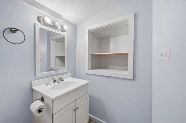 7139 W Saint Paul AVENUE, Milwaukee, WI 53213