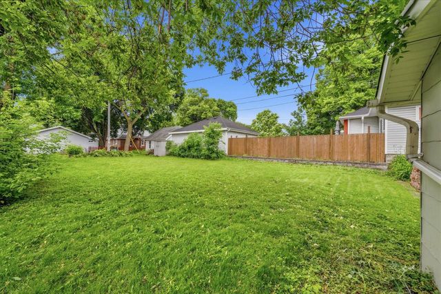 7139 W Saint Paul AVENUE, Milwaukee, WI 53213