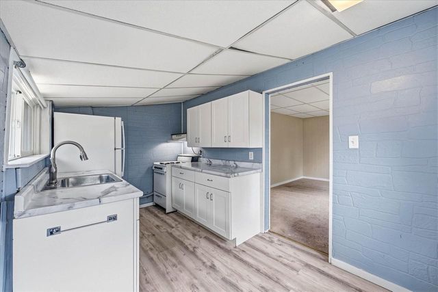 7139 W Saint Paul AVENUE, Milwaukee, WI 53213