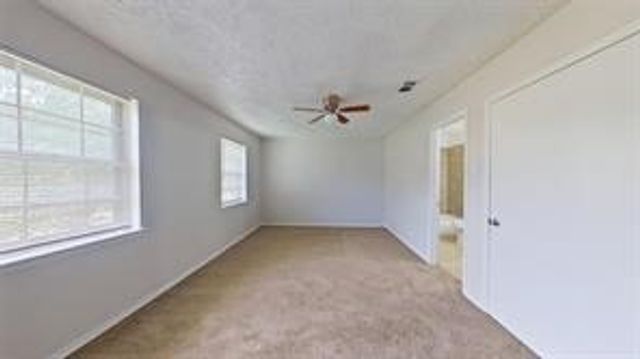 57 W Townhouse Lane 18, Grand Prairie, TX 75052