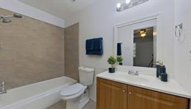 57 W Townhouse Lane 18, Grand Prairie, TX 75052