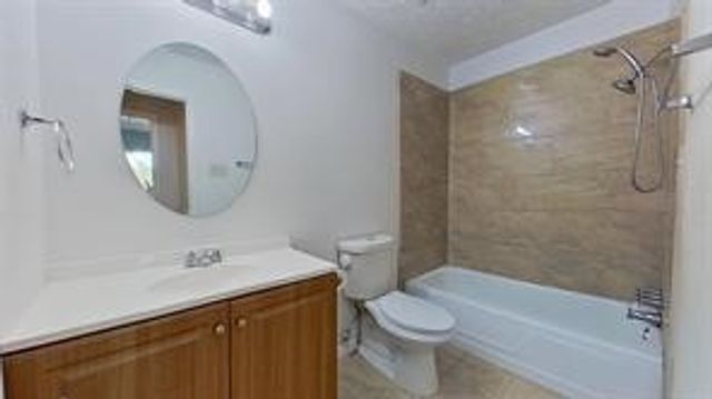 57 W Townhouse Lane 18, Grand Prairie, TX 75052