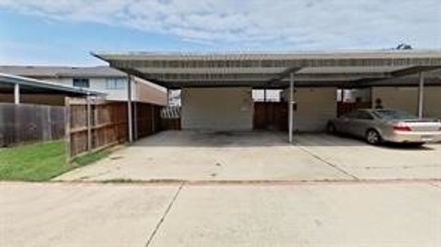 57 W Townhouse Lane 18, Grand Prairie, TX 75052