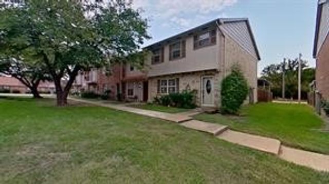 57 W Townhouse Lane 18, Grand Prairie, TX 75052