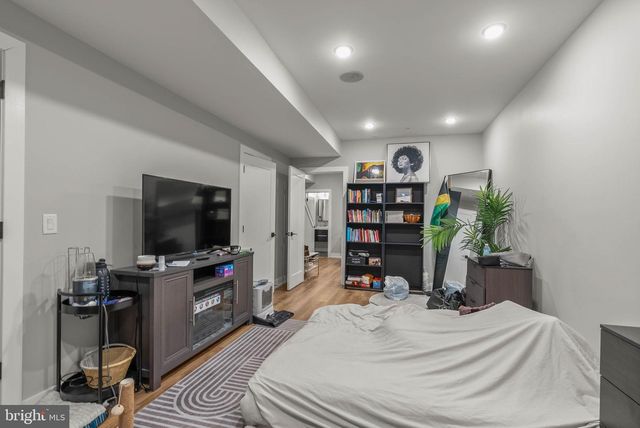 1517 N 27TH ST, Philadelphia, PA 19121